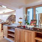 Hotel Goldener Stern Abtenau
