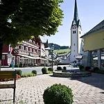 Goldener Stern Abtenau