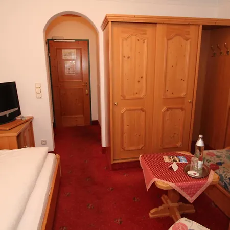 Goldener Stern Abtenau