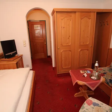 Hotel Goldener Stern 4*