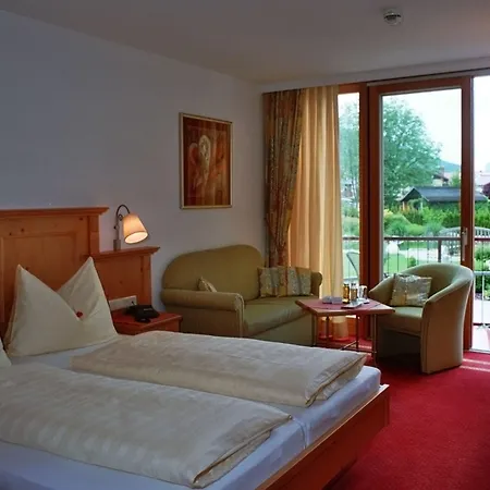 Отель Goldener Stern 4*