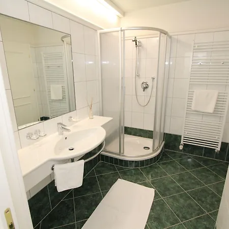 Отель Goldener Stern Абтенау