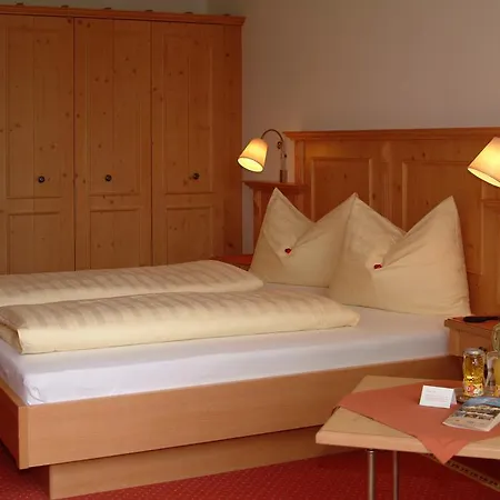 Goldener Stern 4* أبتيناو