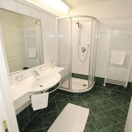 Hotel Goldener Stern 4*