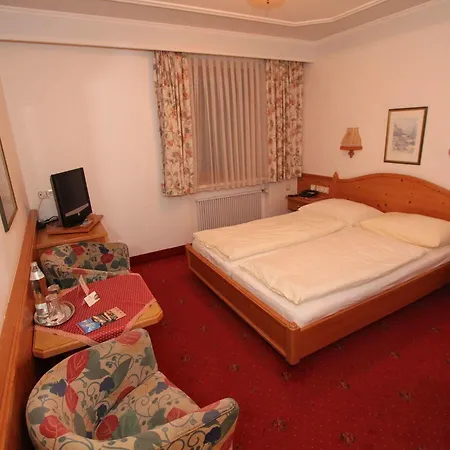 Goldener Stern 4*