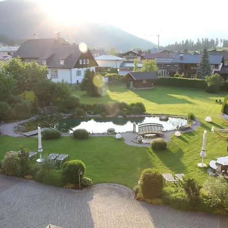 Отель Goldener Stern 4*